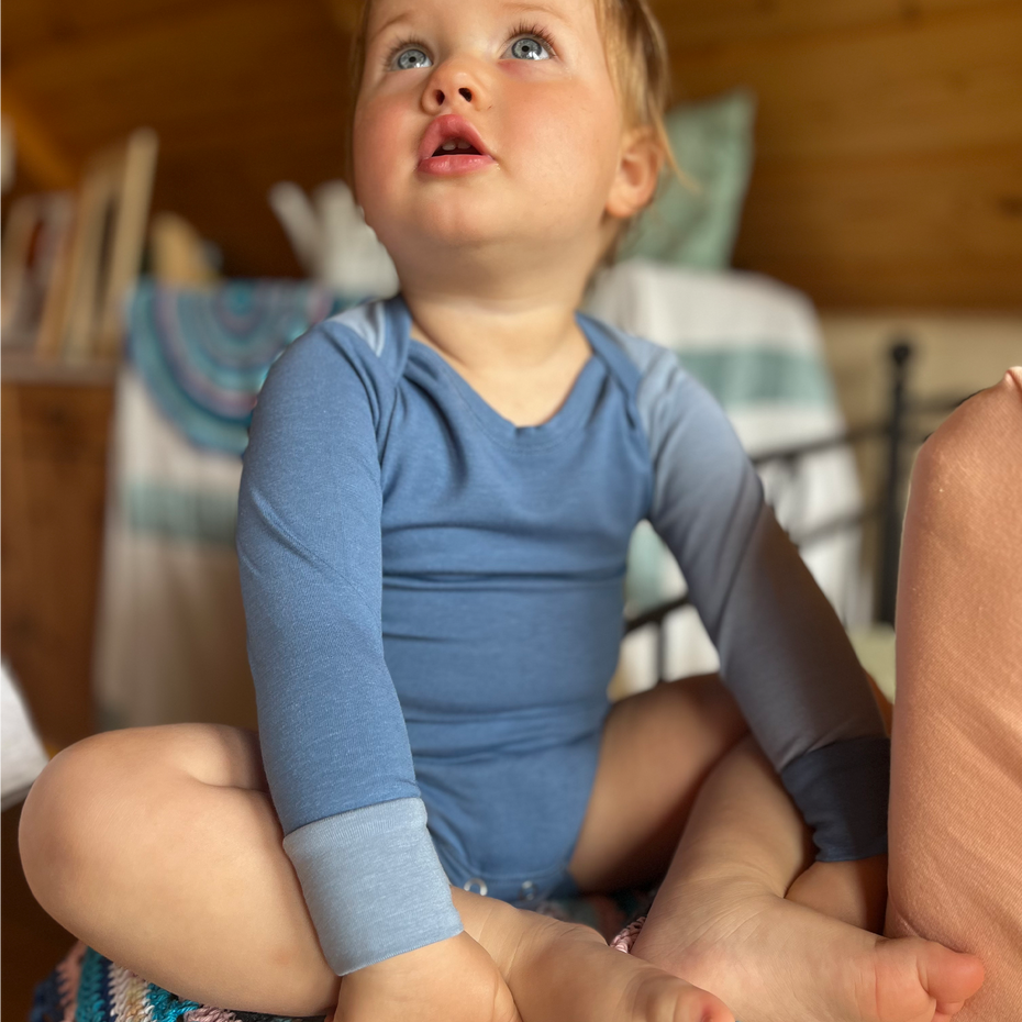 Wrap-neck bodysuit - blue